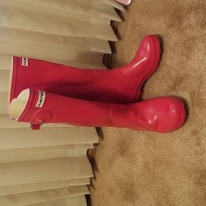 red hunter boots size 9